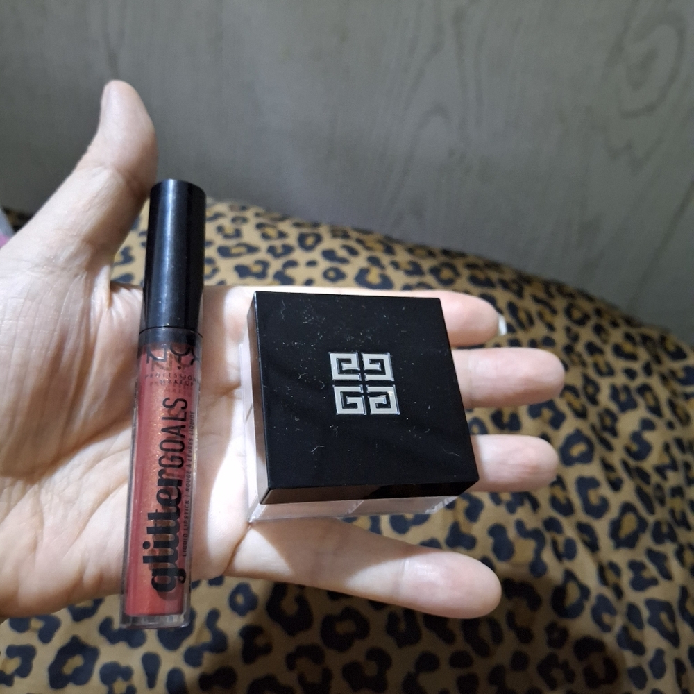 Givenchy Loose Powder with NYX Red Glitter Gloss
